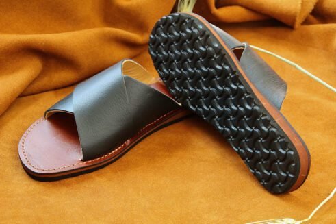 Handcrafted Black Leather Cross Sandals – Timeless Elegance