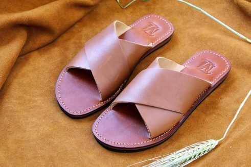 Timeless, handcrafted leather sandals made from high-quality natural leather – perfect for daily comfort and lasting elegance.